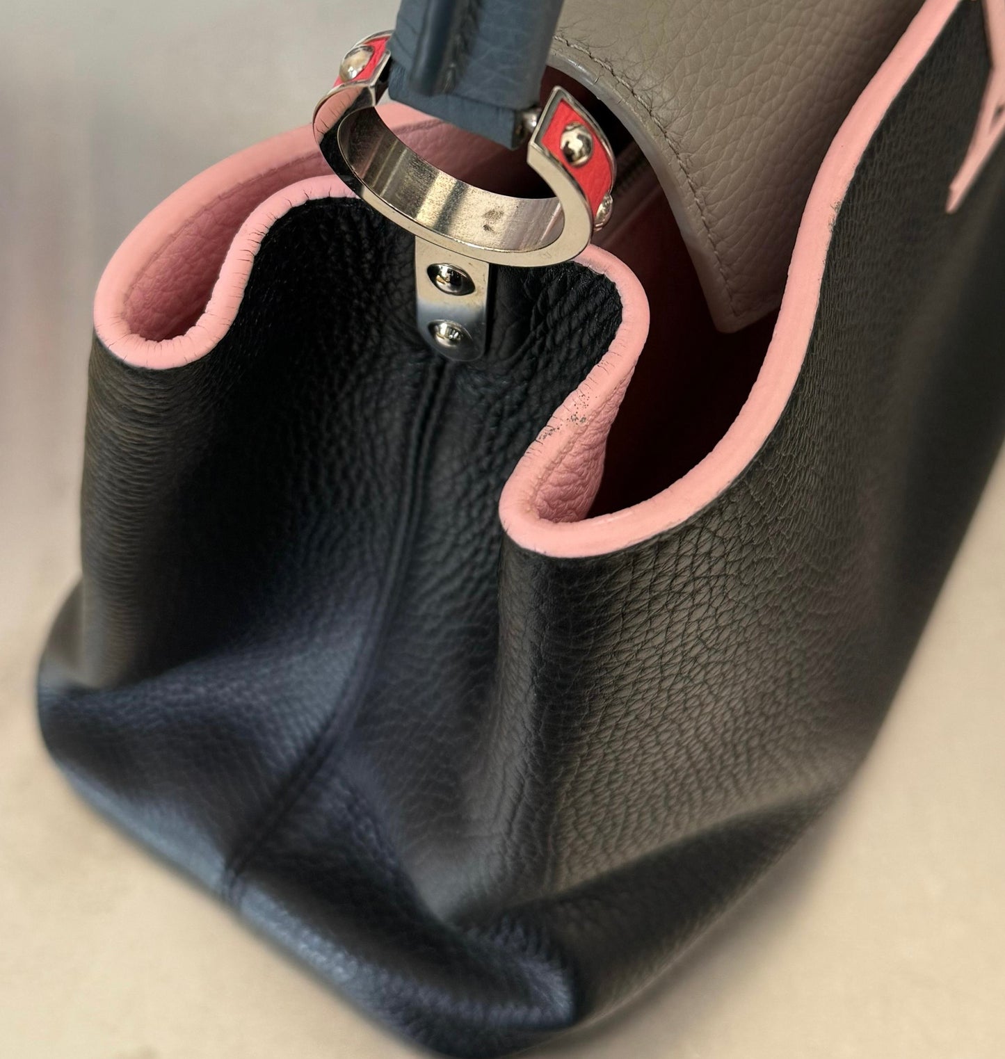 Louis Vuitton Capucines MM