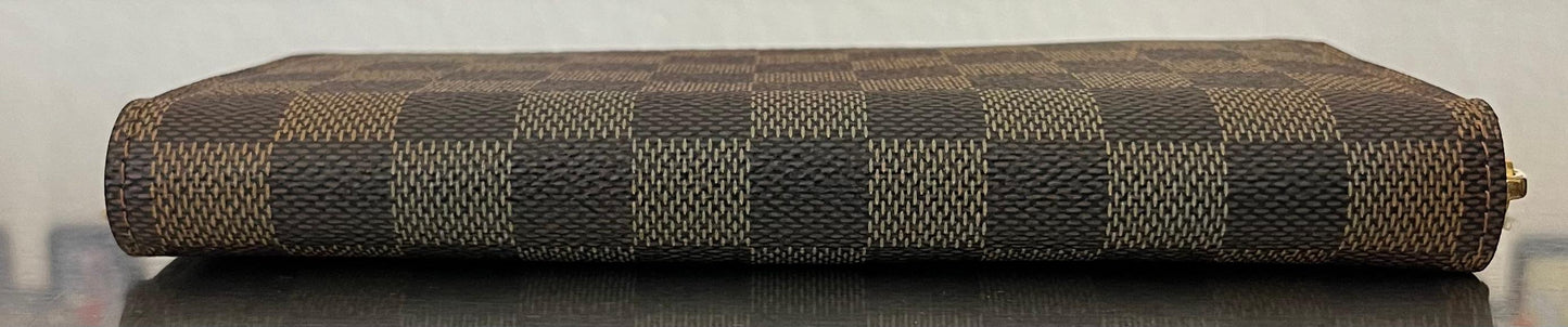 Louis Vuitton Zippy Damier