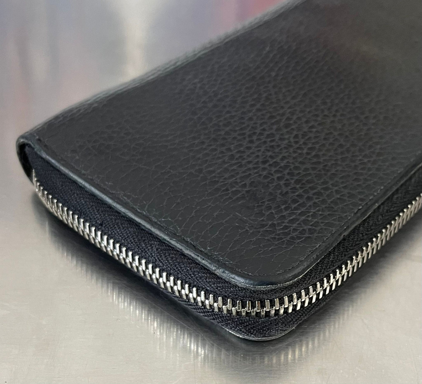 Louis Vuitton Zippy Vertical Taurillon Leder