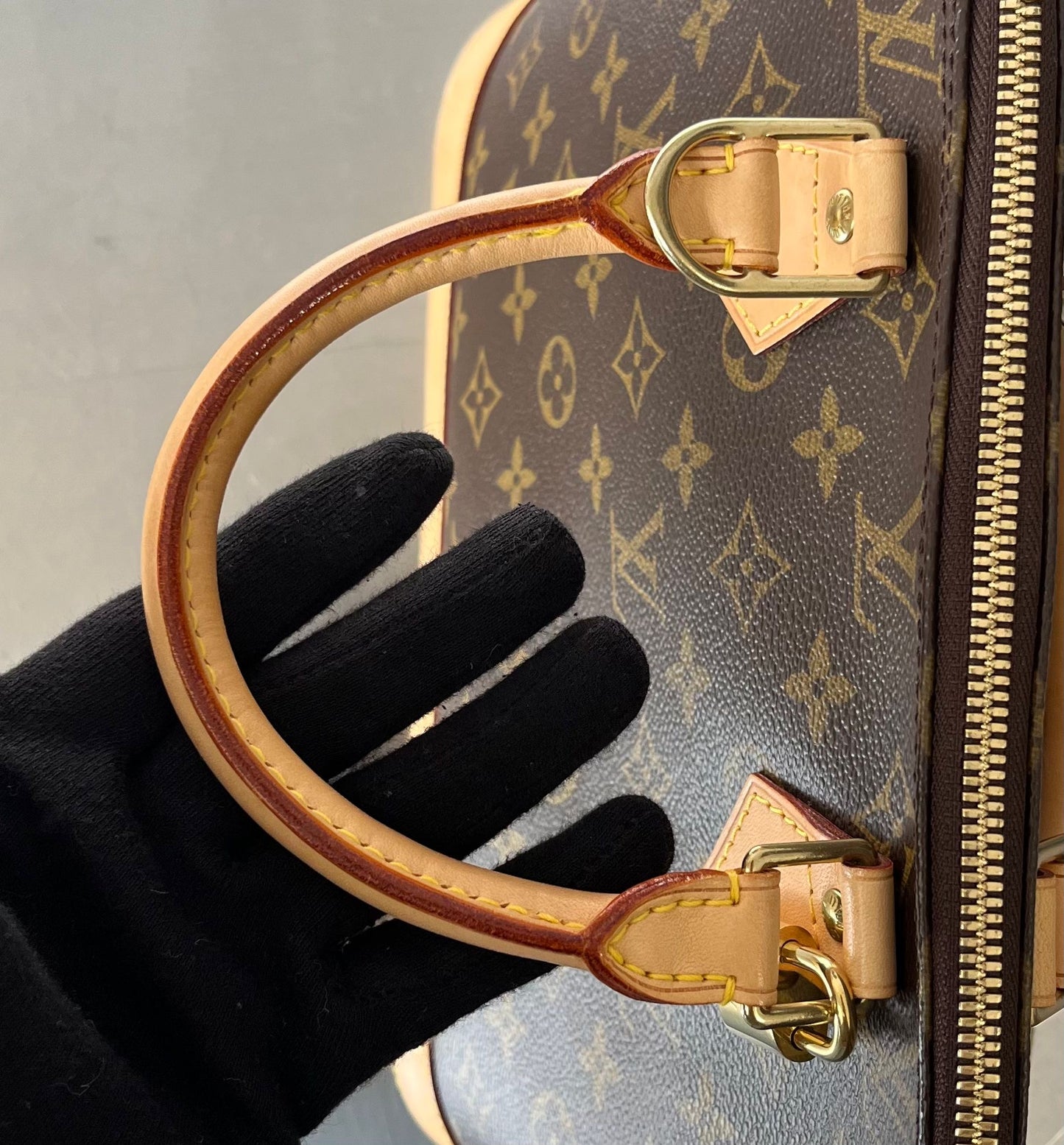 Louis Vuitton Alma PM