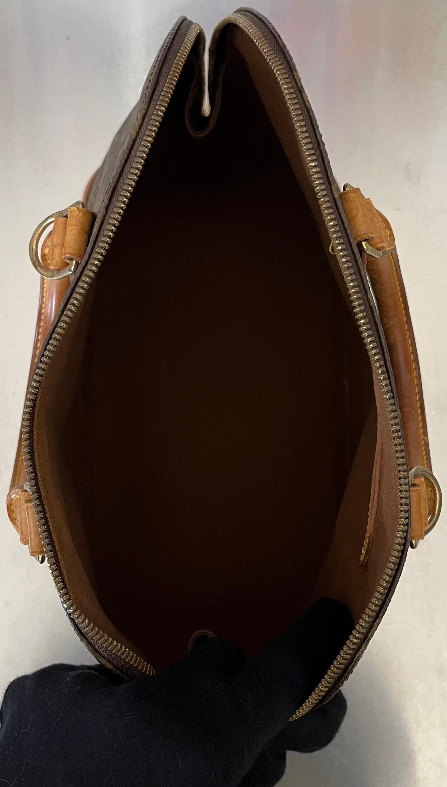 Louis Vuitton Alma PM