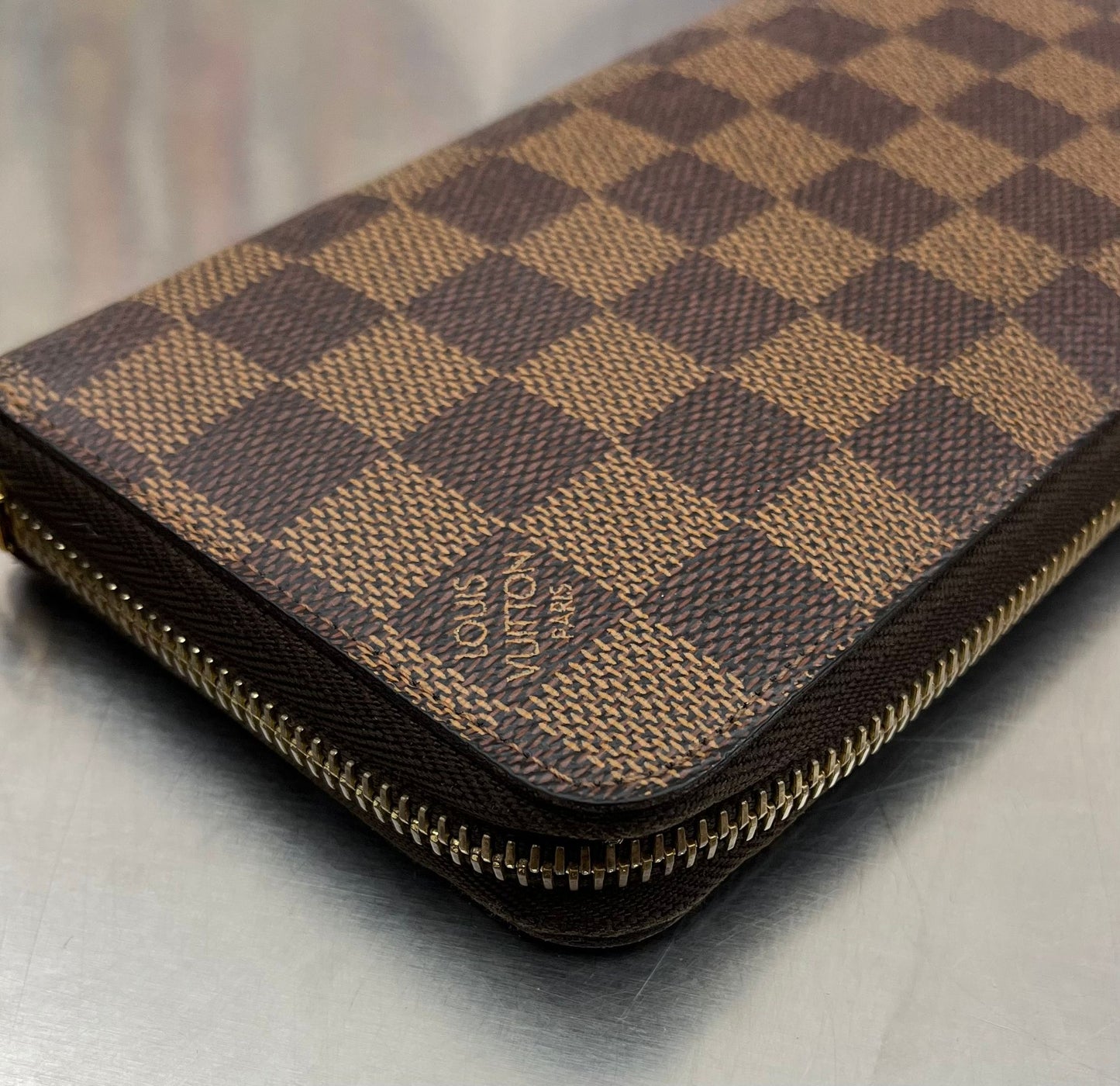 Louis Vuitton Zippy Damier