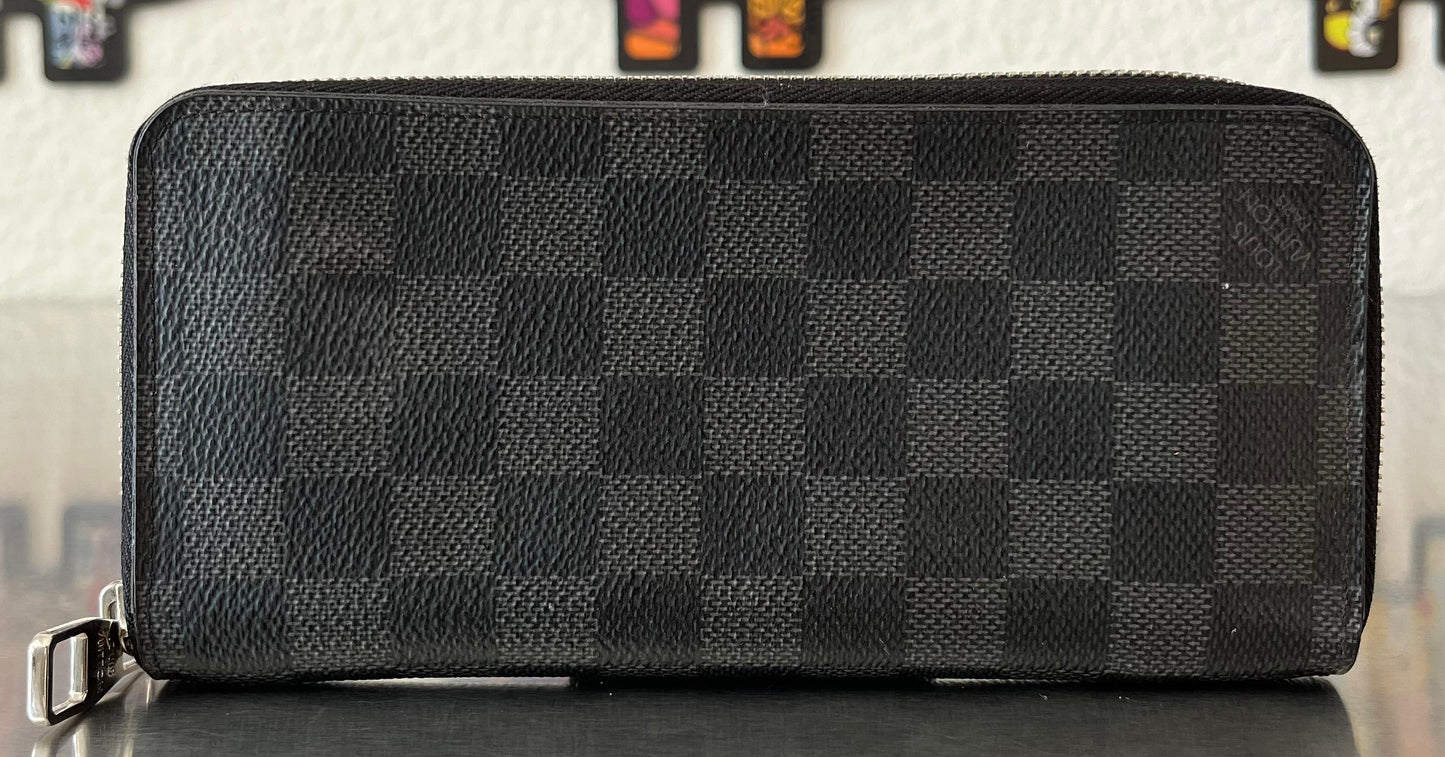 Louis Vuitton Zippy Vertical Damier