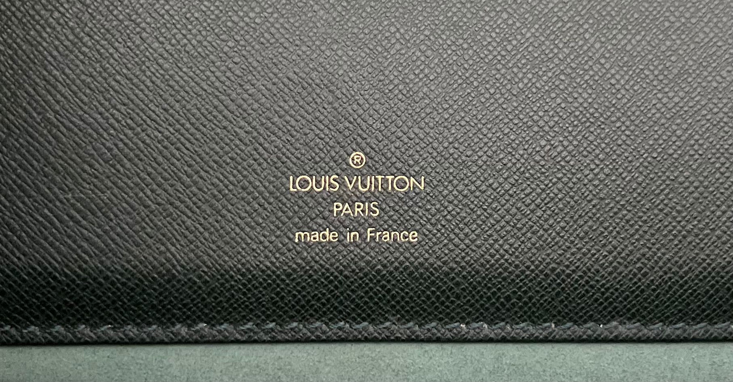 Louis Vuitton Serviette Kourad