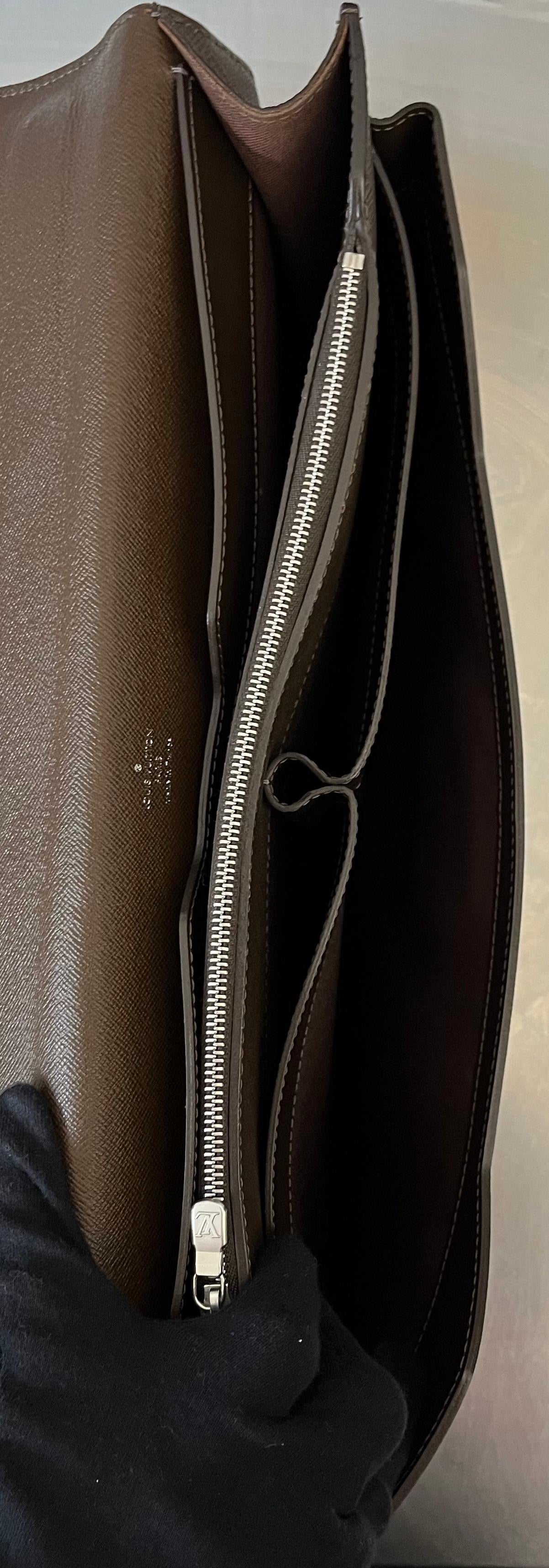 Louis Vuitton Laguito Taiga