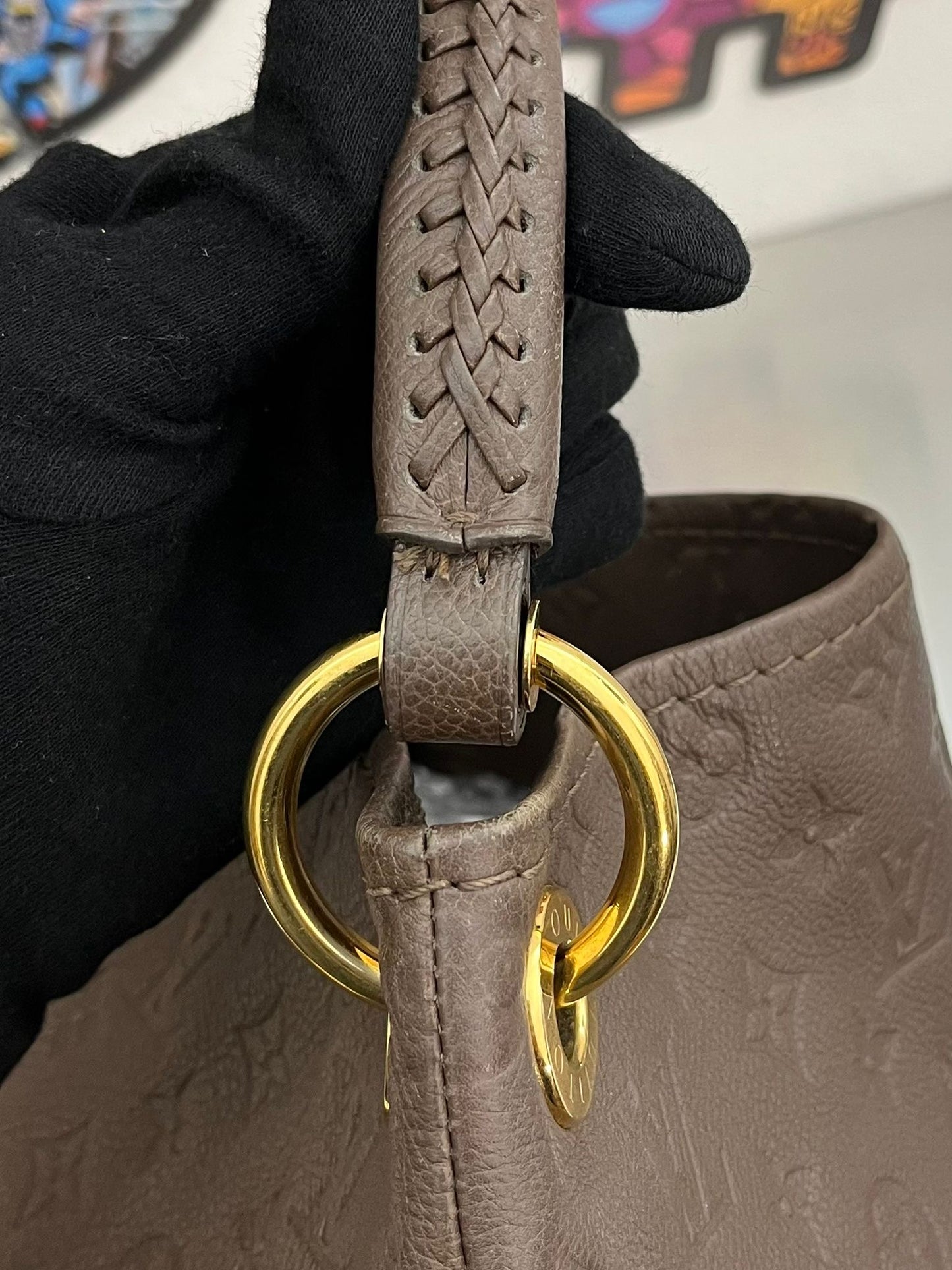 Louis Vuitton Artsy MM