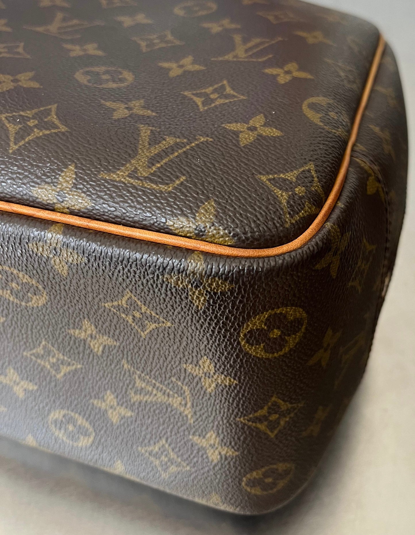 Louis Vuitton Deauville
