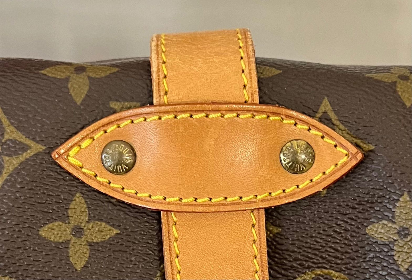Louis Vuitton Saumur 43