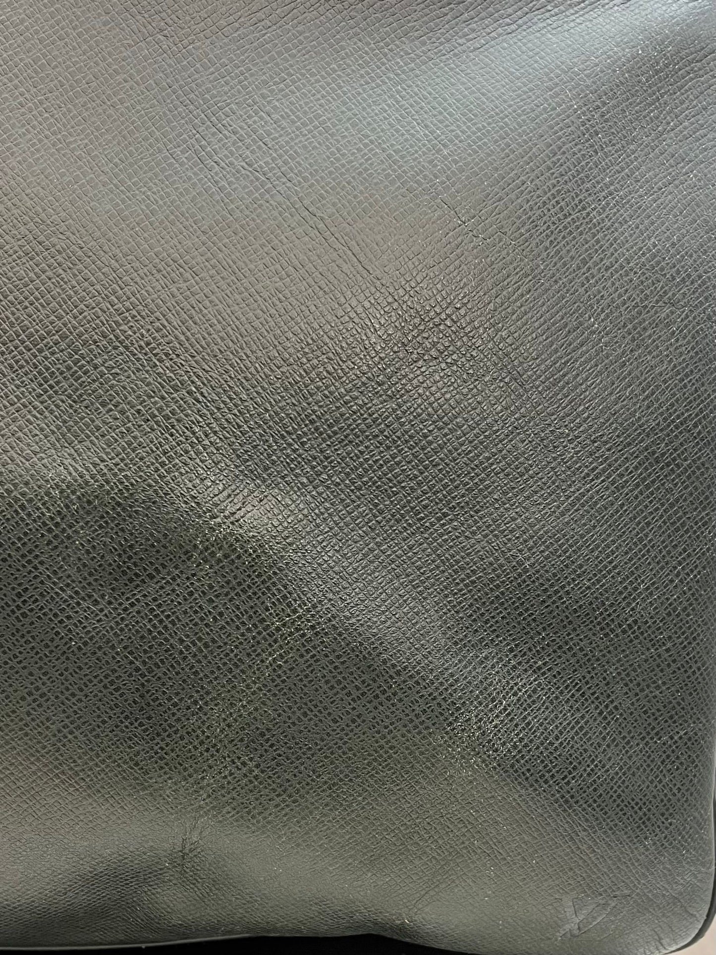 Louis Vuitton Kendall GM Taiga