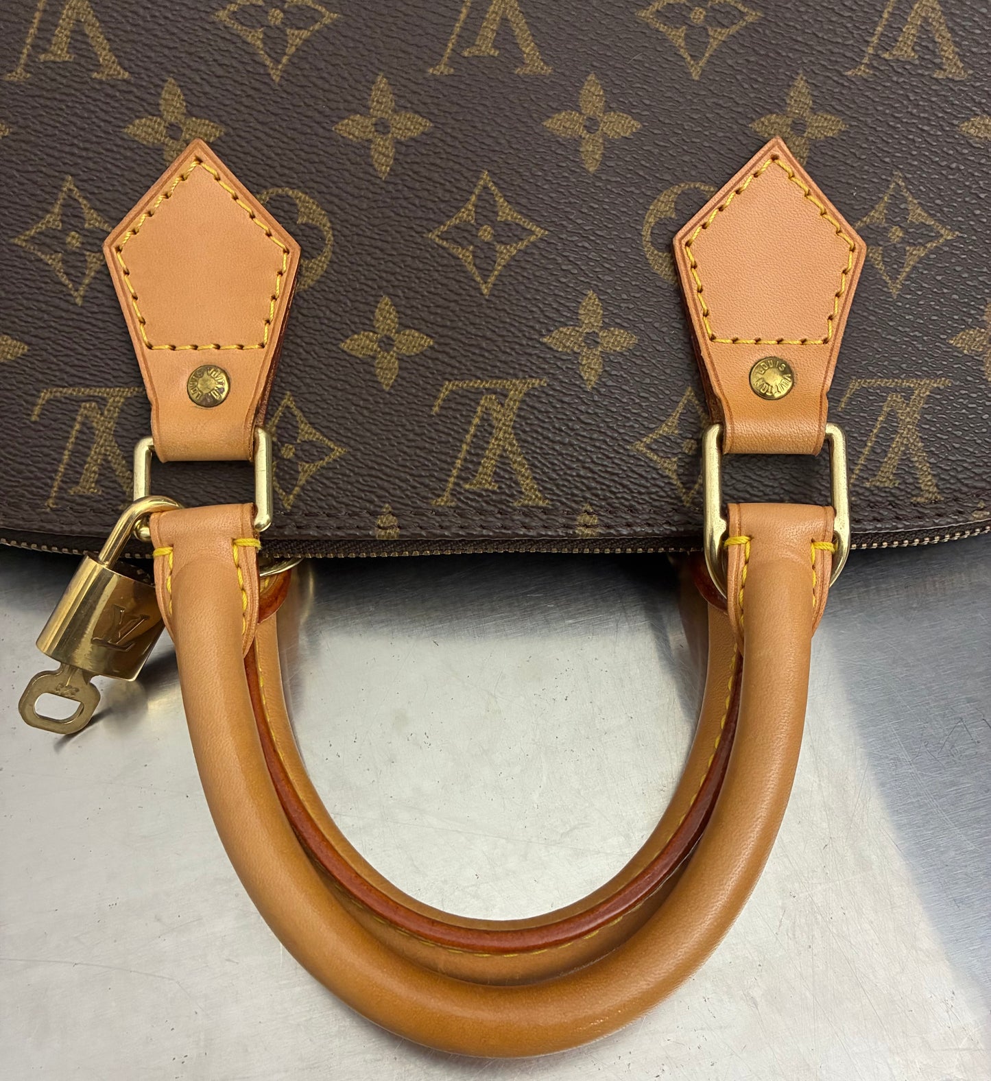 Louis Vuitton Alma PM
