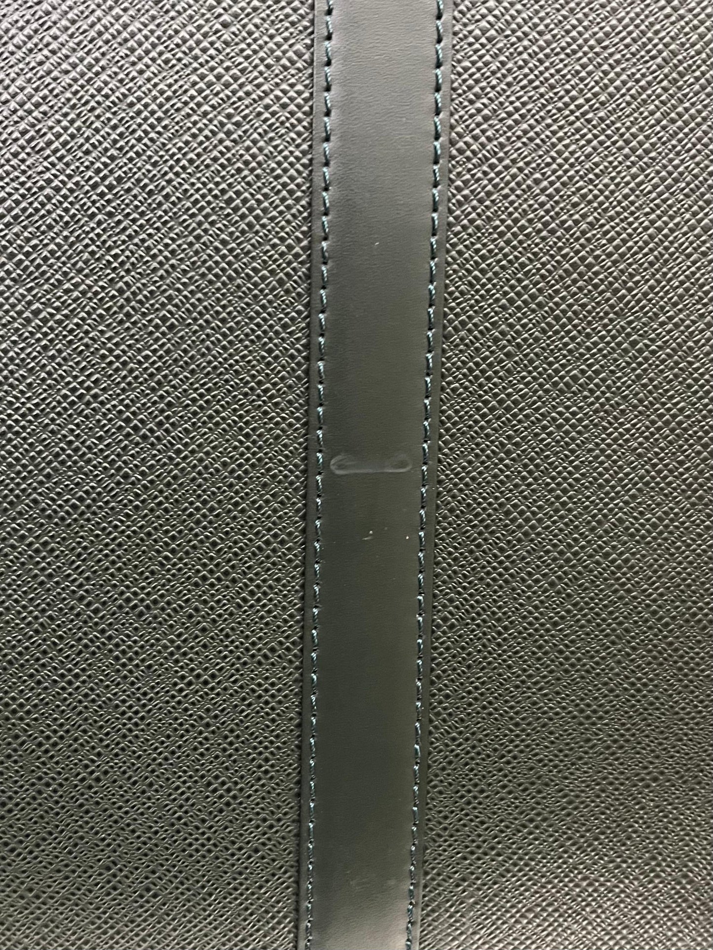 Louis Vuitton Helanga Taiga