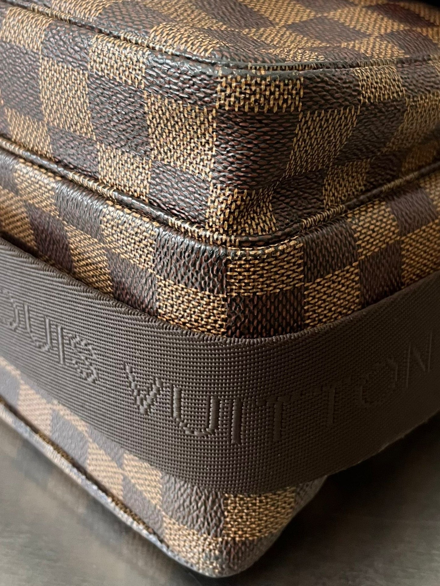 Louis Vuitton Broadway