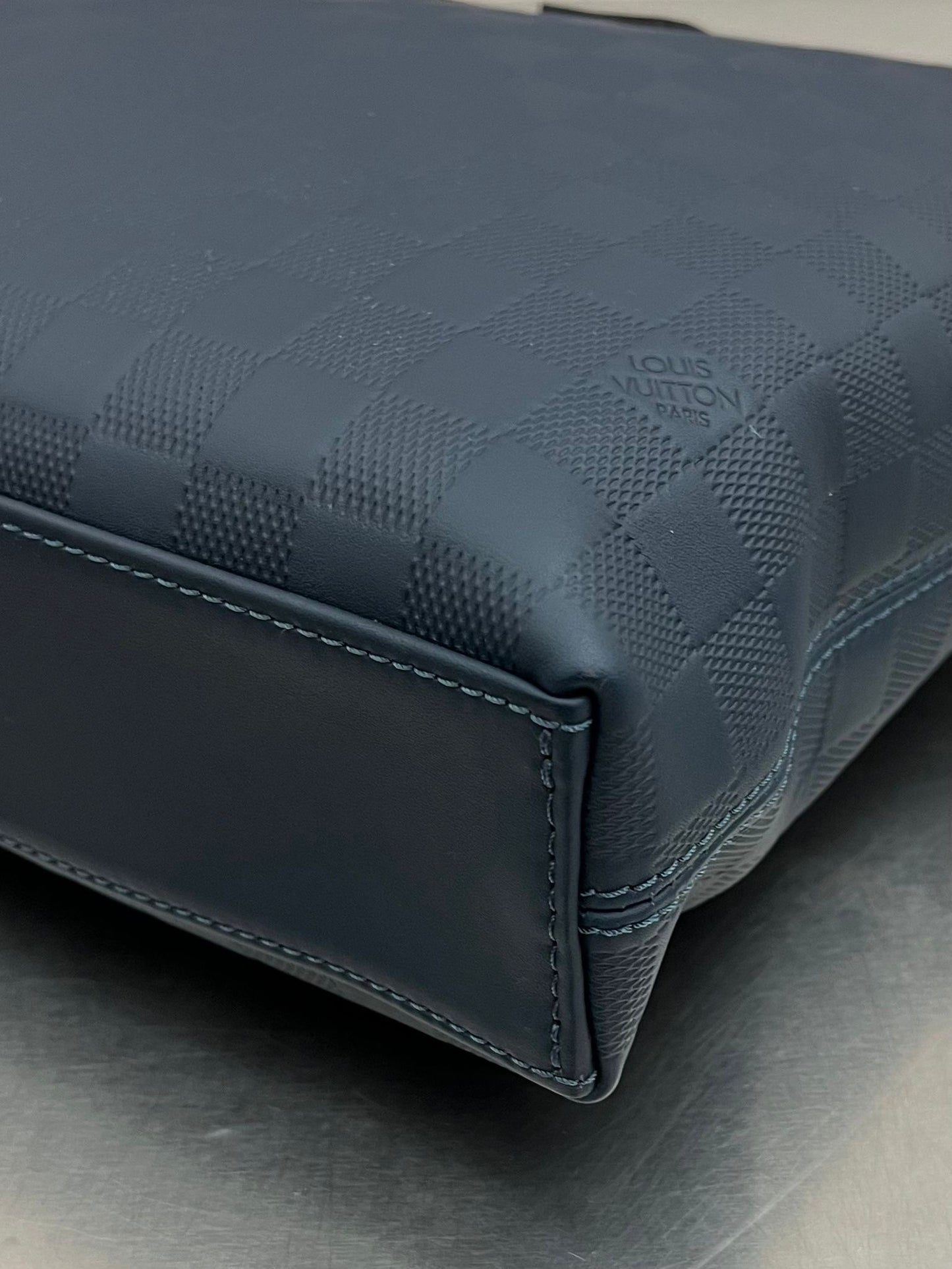 Louis Vuitton Porte Documents Jour Damier Infini Cosmos