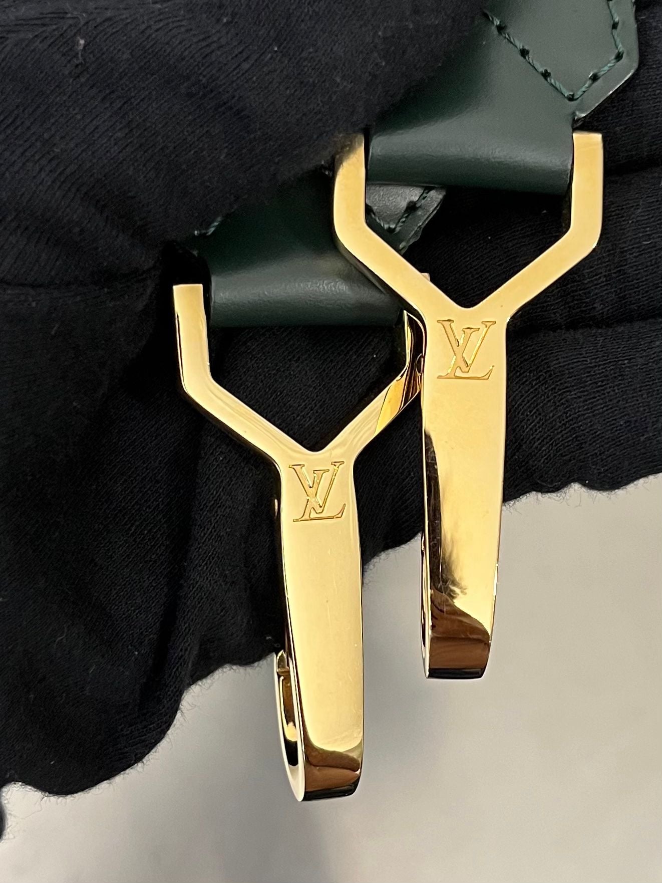 Louis Vuitton Kendall PM Taiga