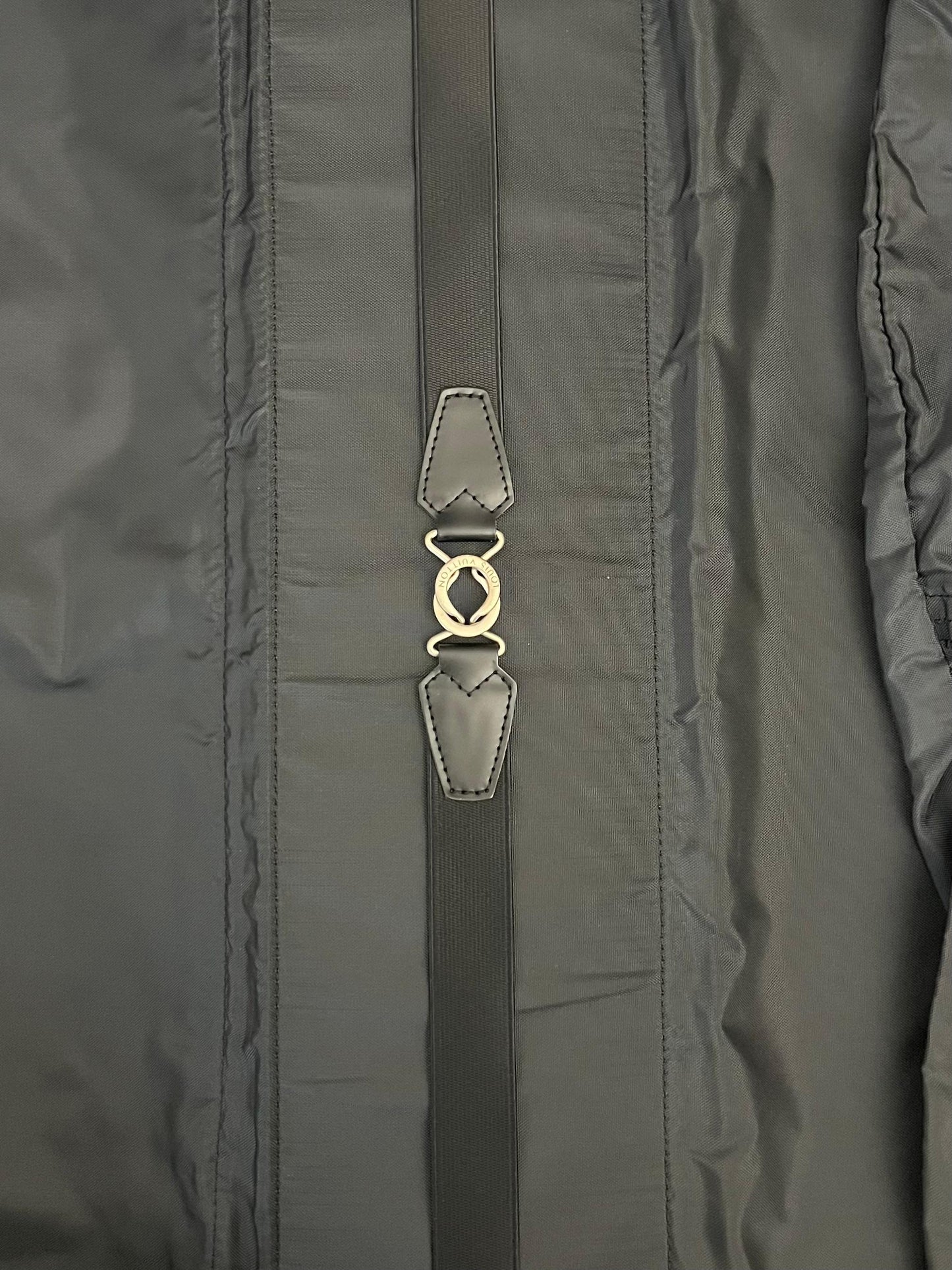 Louis Vuitton Cinq Cintre Kleidersack