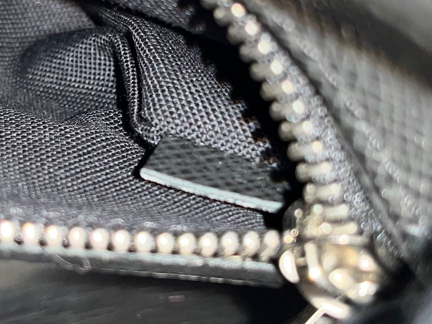 Louis Vuitton Neo Pavel Taiga