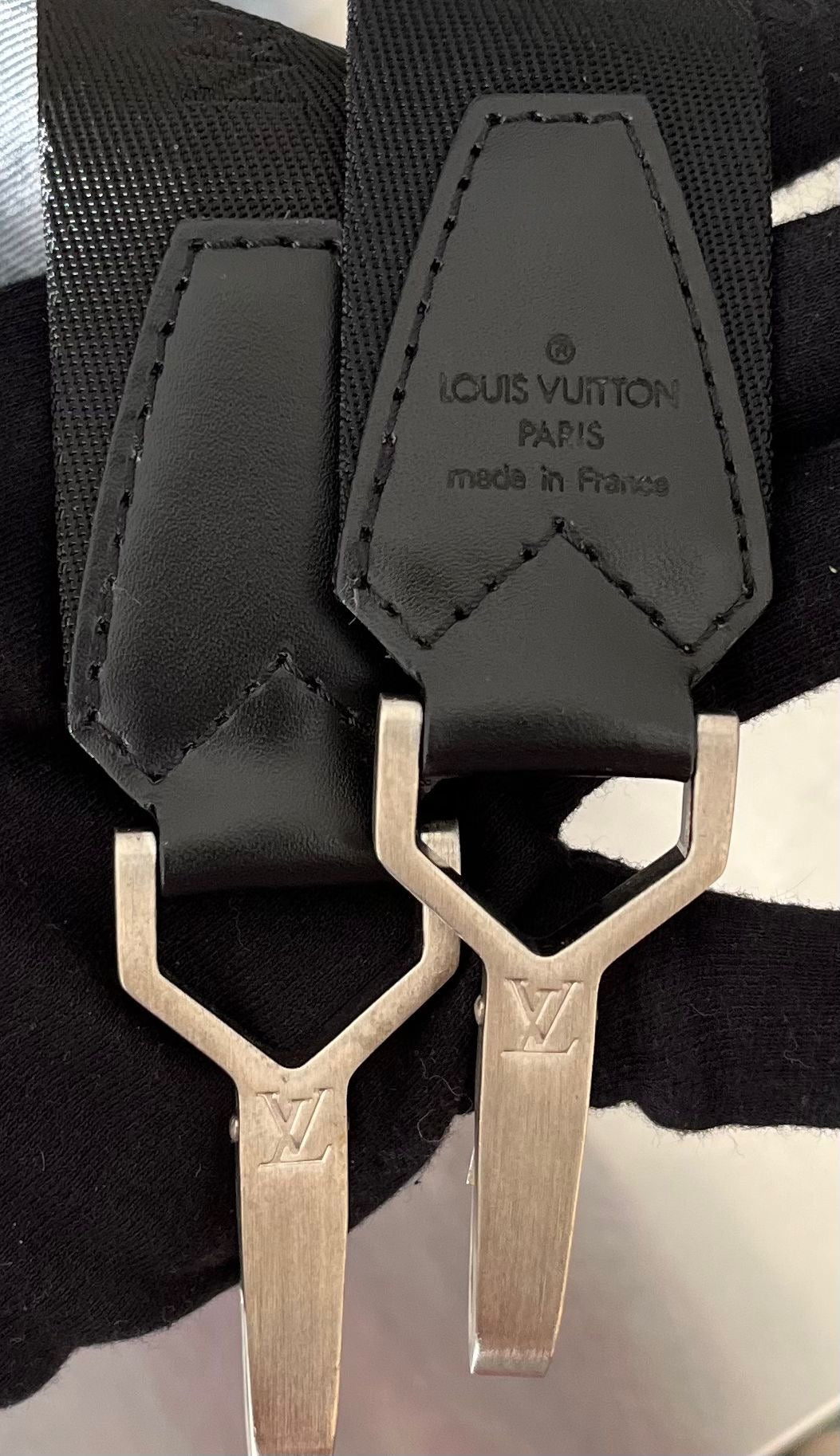 Louis Vuitton Kendall GM Taiga Leder