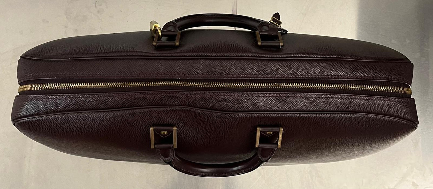 Louis Vuitton Helanga Taiga