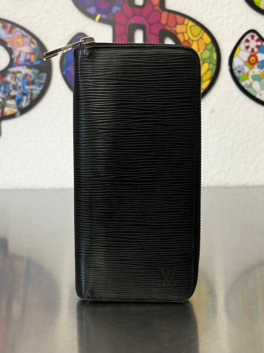 Louis Vuitton Zippy Vertical Epi