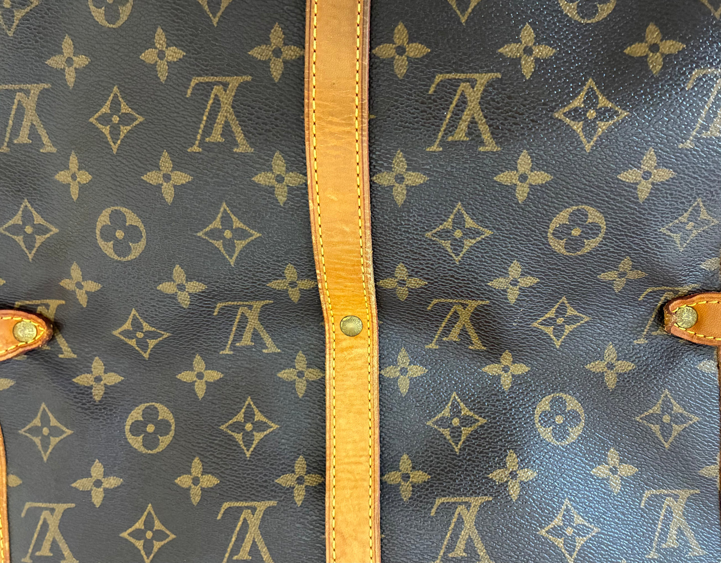 Louis Vuitton Saumur 30