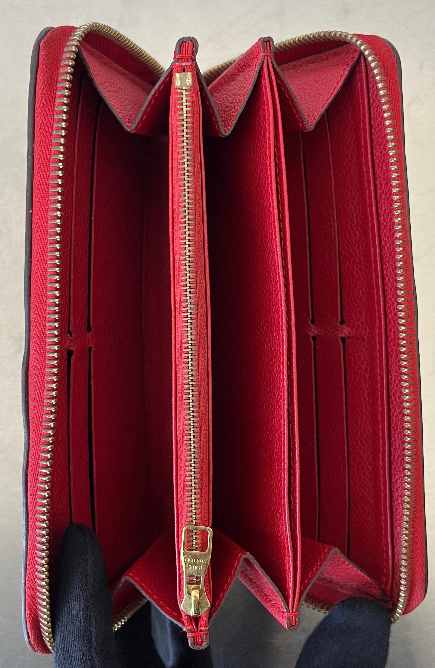 Louis Vuitton Zippy Monogram Empreinte Leder