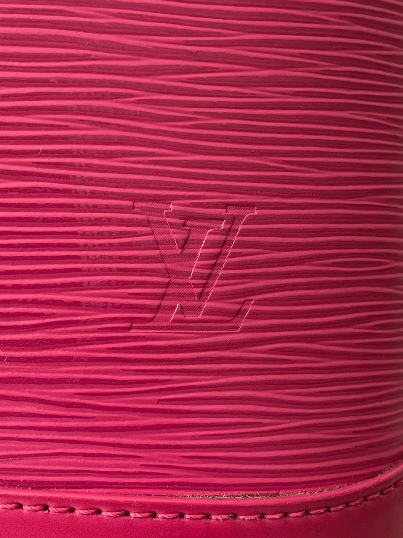 Louis Vuitton Alma PM Epi (Pink)