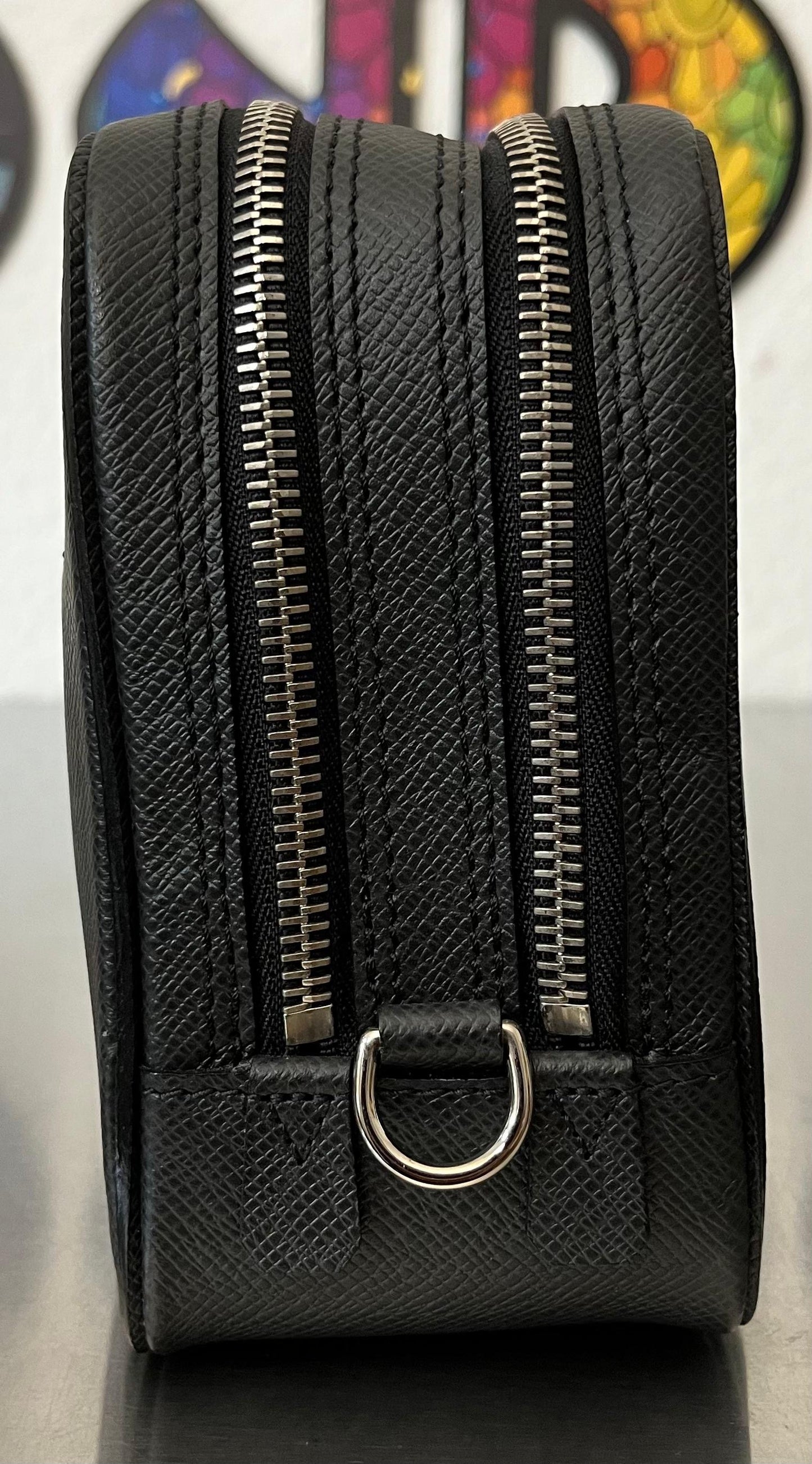Louis Vuitton Neo Pavel Taiga
