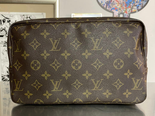 Louis Vuitton Trousse Toilette 28