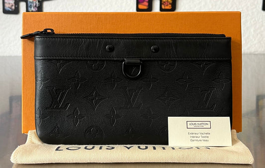 Louis Vuitton Shadow Pochette Discovery PM Leder