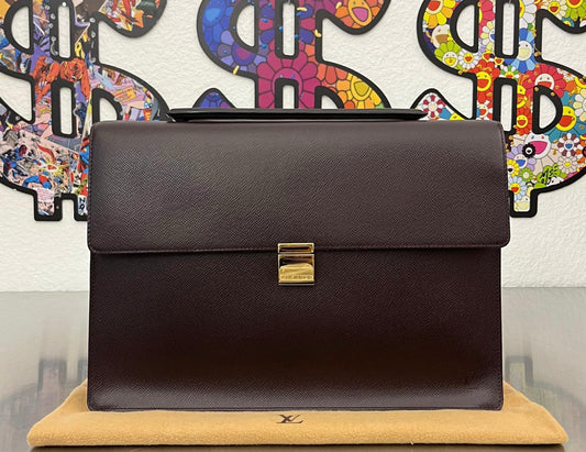 Louis Vuitton Angara Taiga
