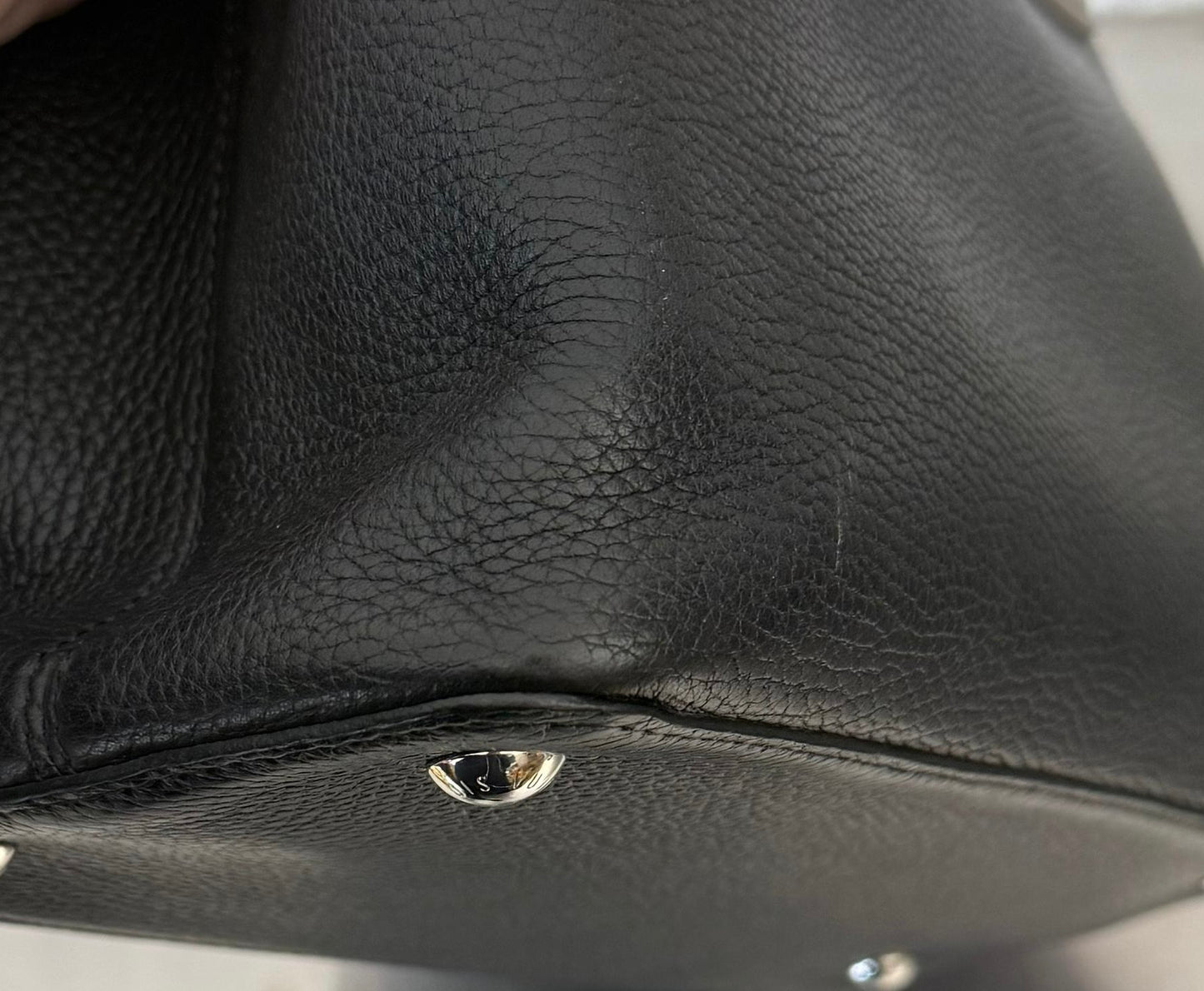 Louis Vuitton Capucines MM