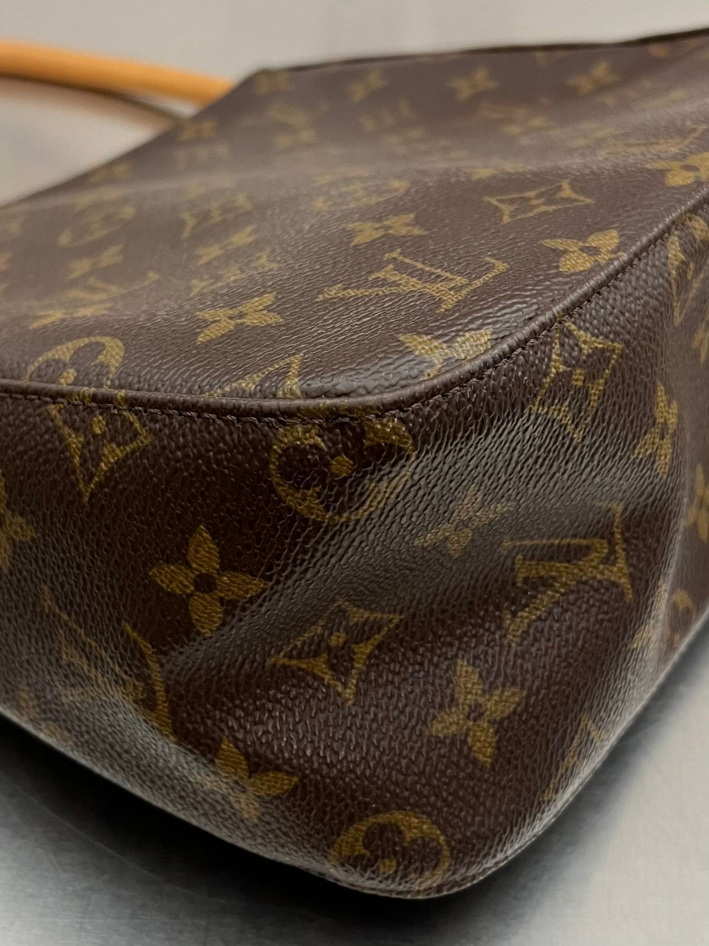 Louis Vuitton Looping MM