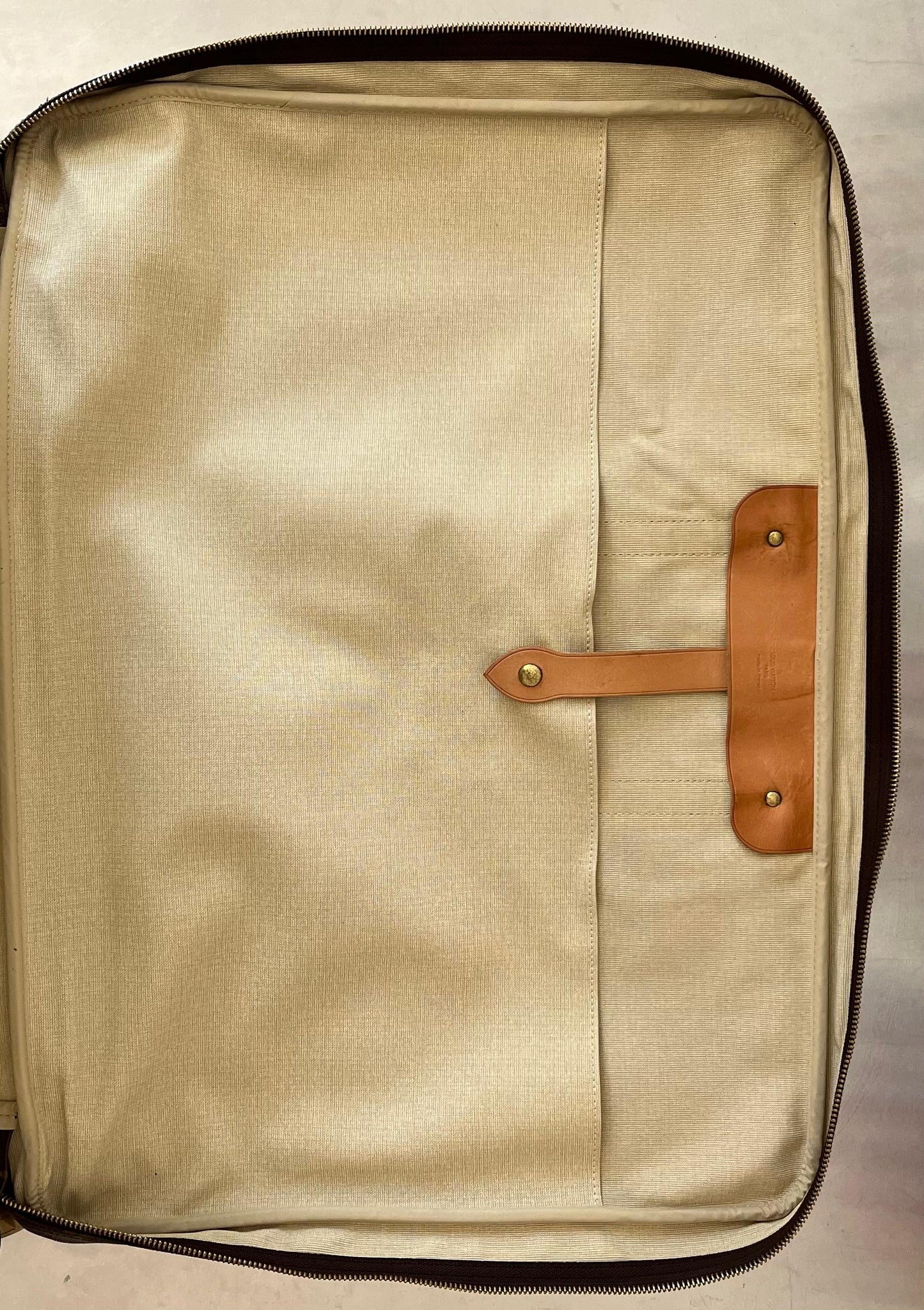 Louis Vuitton Sirius 65