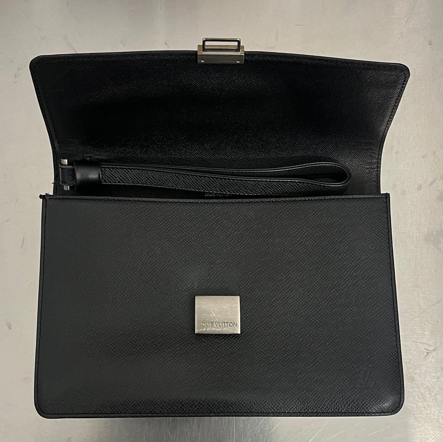 Louis Vuitton Selenga Taiga