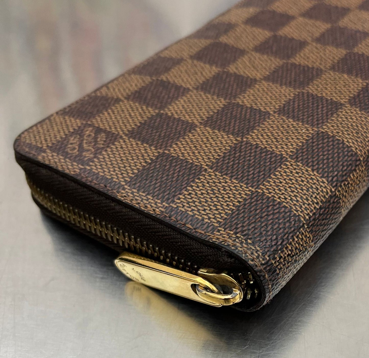 Louis Vuitton Zippy Damier