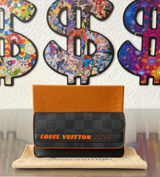 Louis Vuitton Brillen Etui Woody