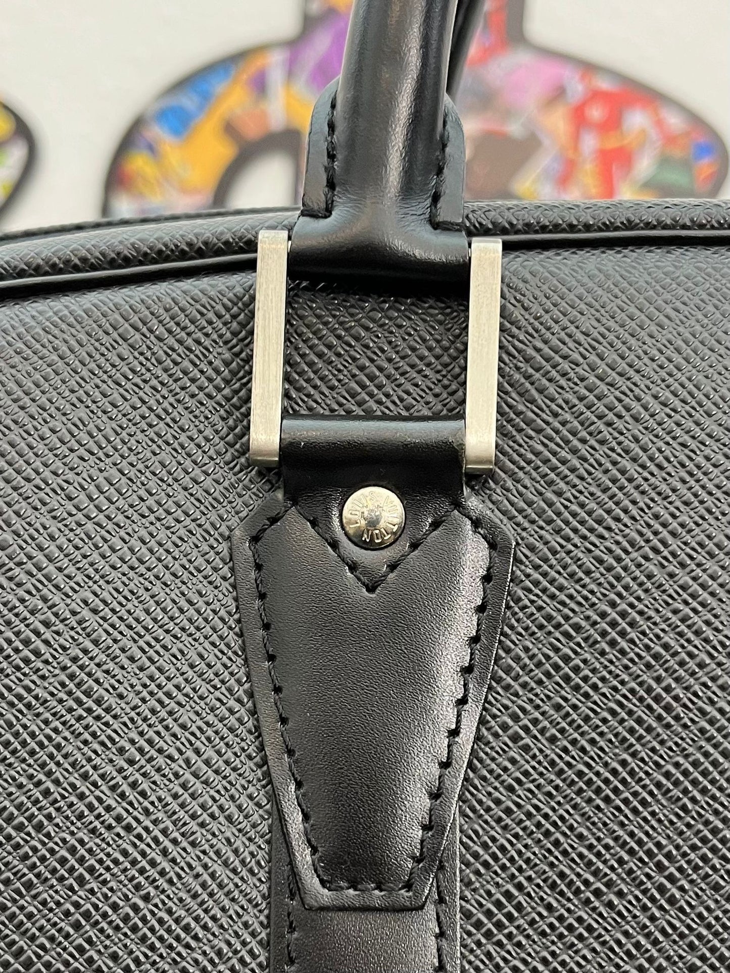 Louis Vuitton Helanga Taiga