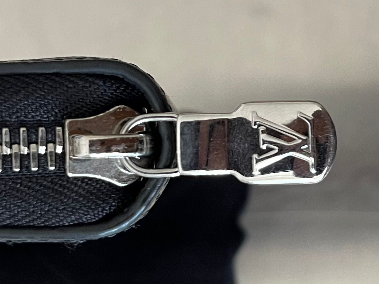 Louis Vuitton Zippy Organizer Taiga