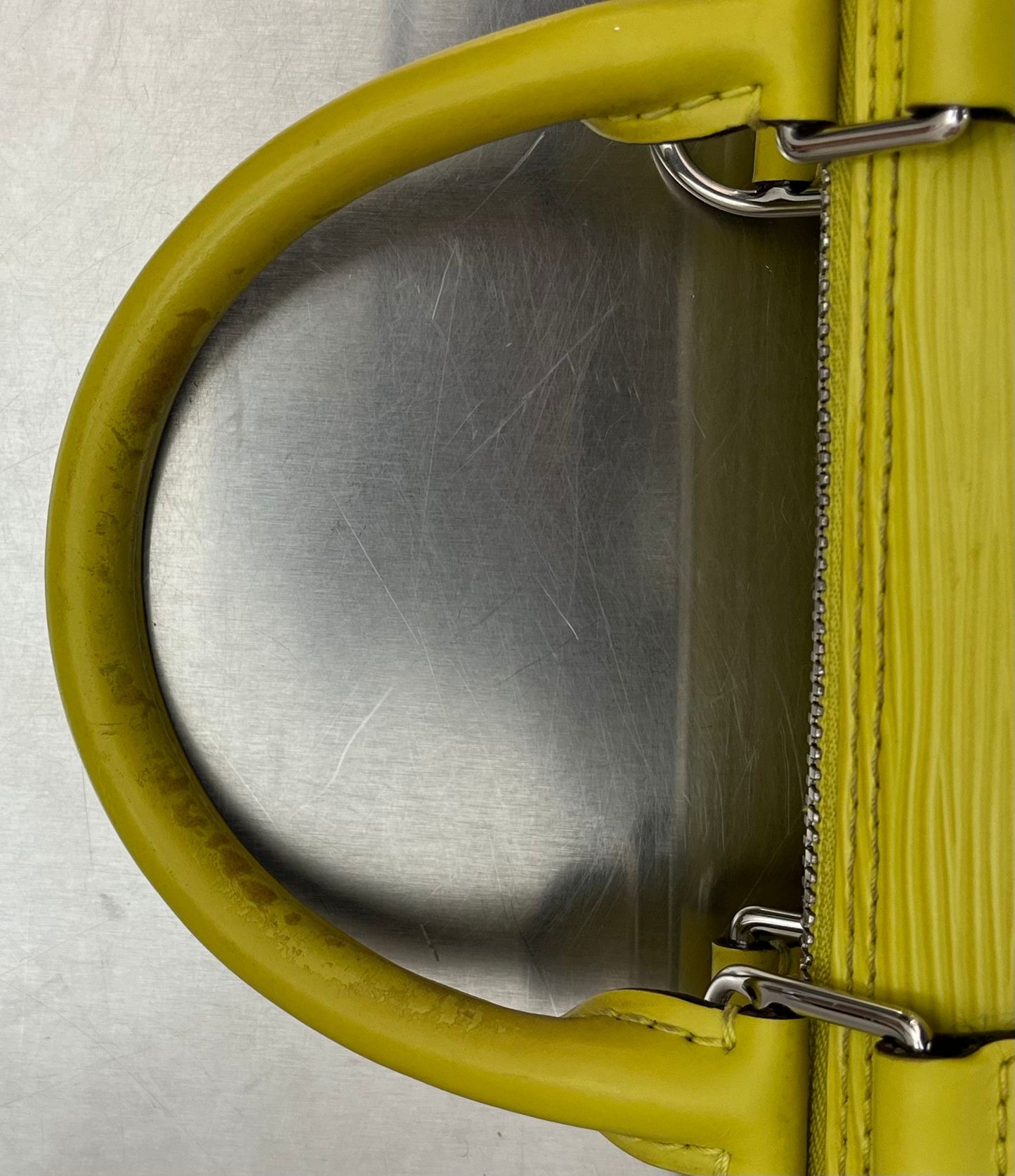 Louis Vuitton Alma PM Epi