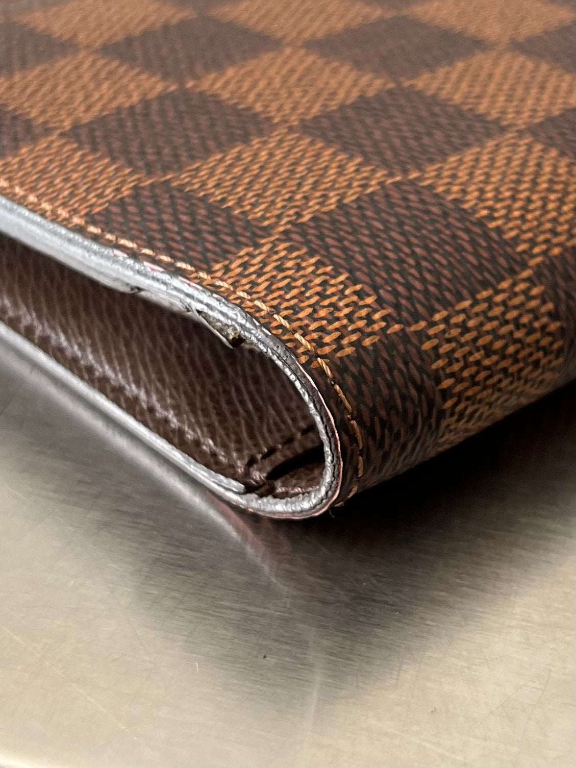 Louis Vuitton Brazza Damier