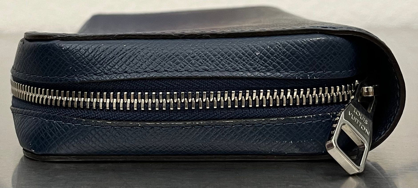 Louis Vuitton Zippy XL Taiga
