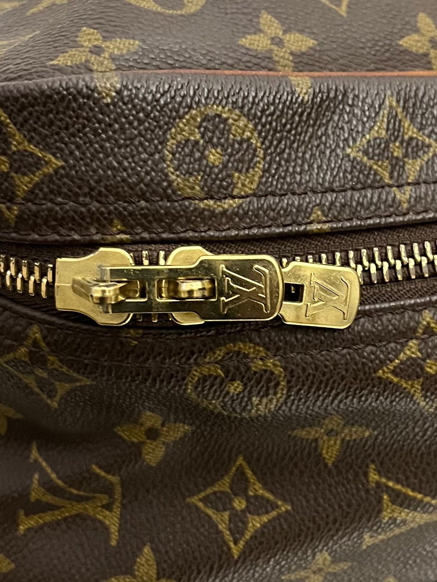 Louis Vuitton Sirius 50