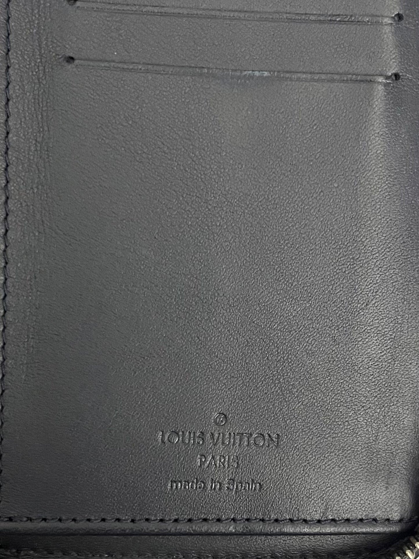 Louis Vuitton Zippy Vertical Damier Azur