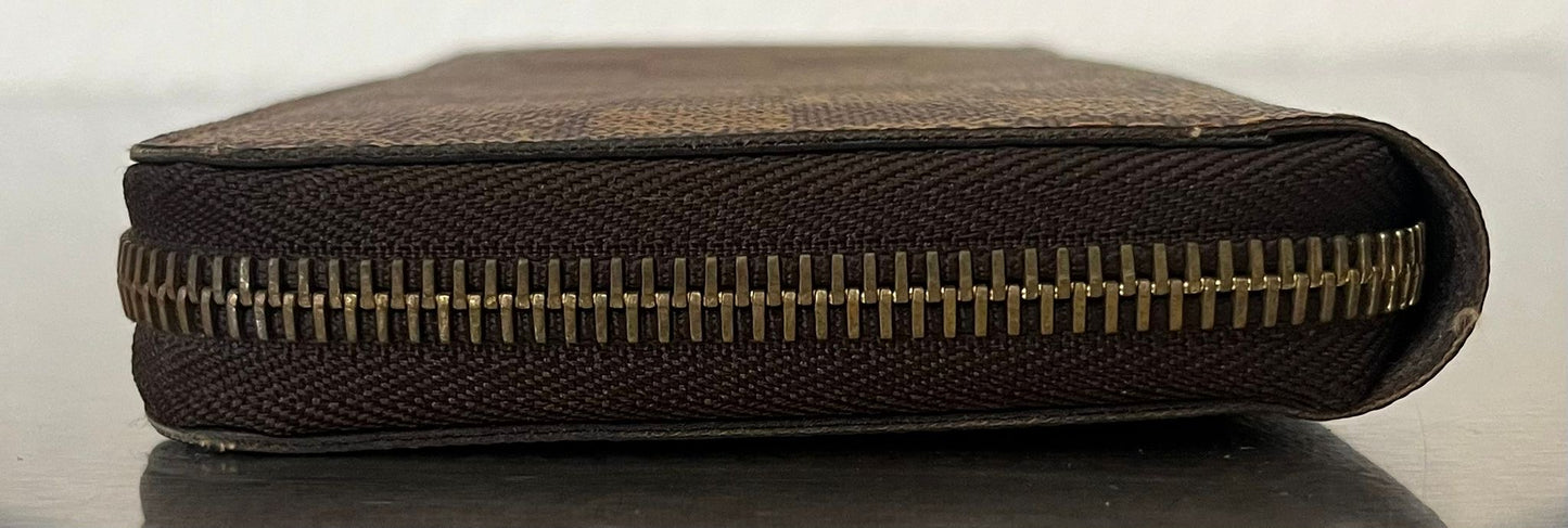 Louis Vuitton Zippy Damier