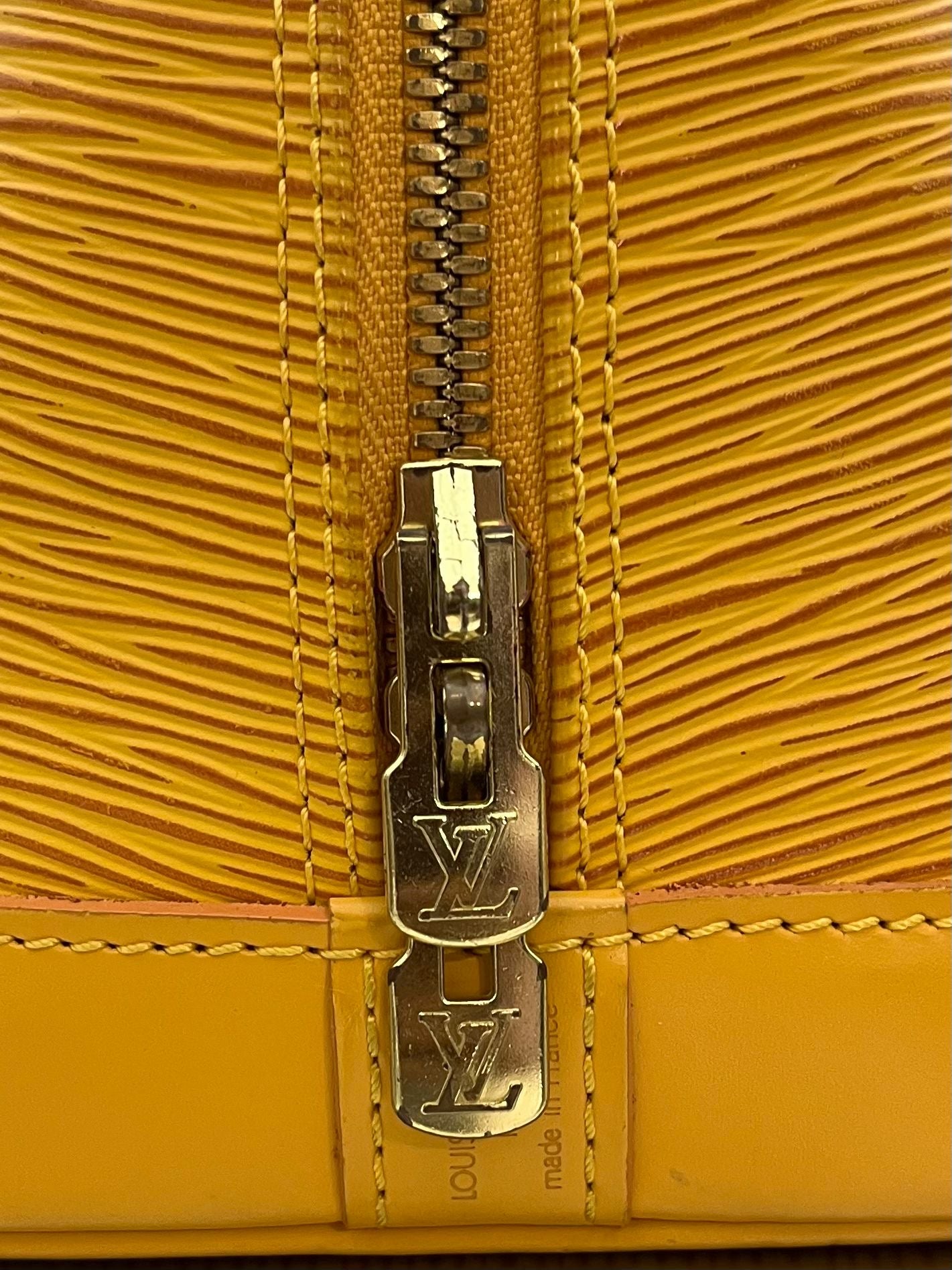 Louis Vuitton Alma PM Epi