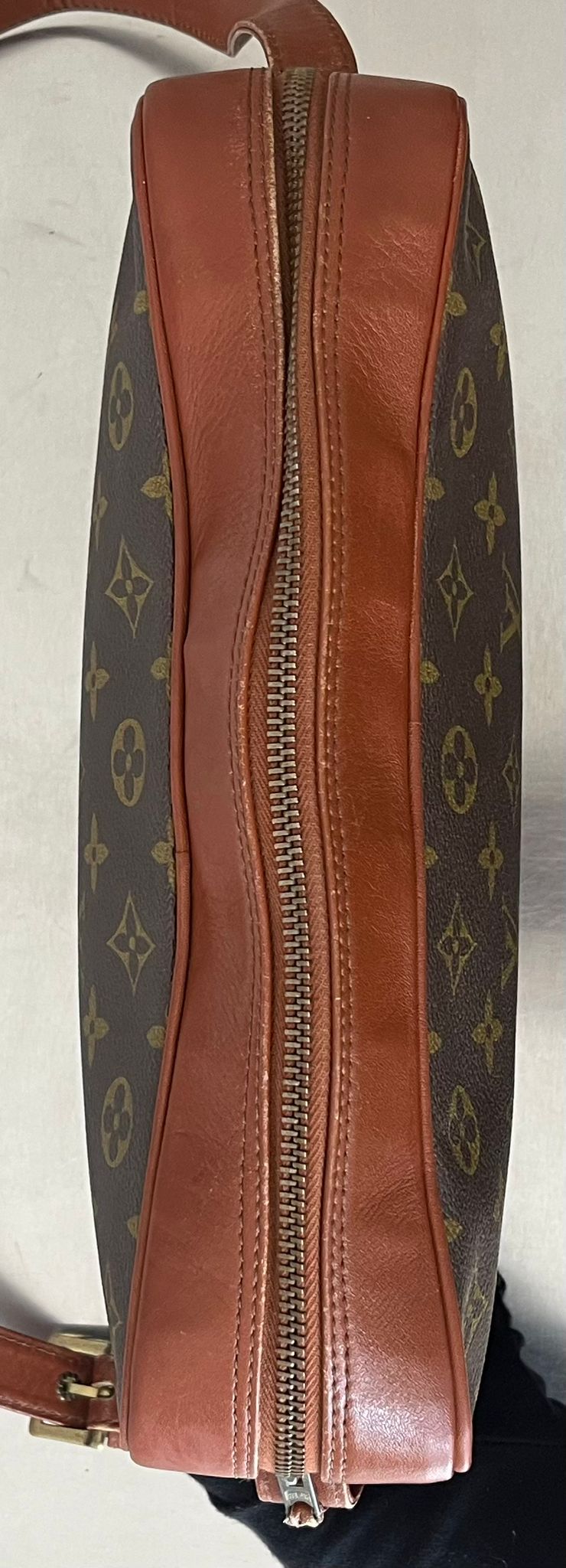 Louis Vuitton Sac Bandouliere Monogram
