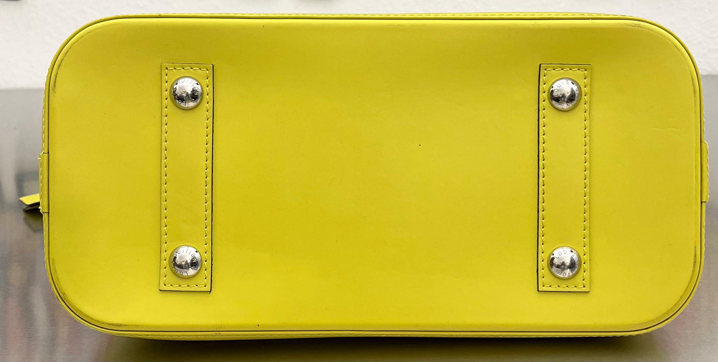 Louis Vuitton Alma PM Epi