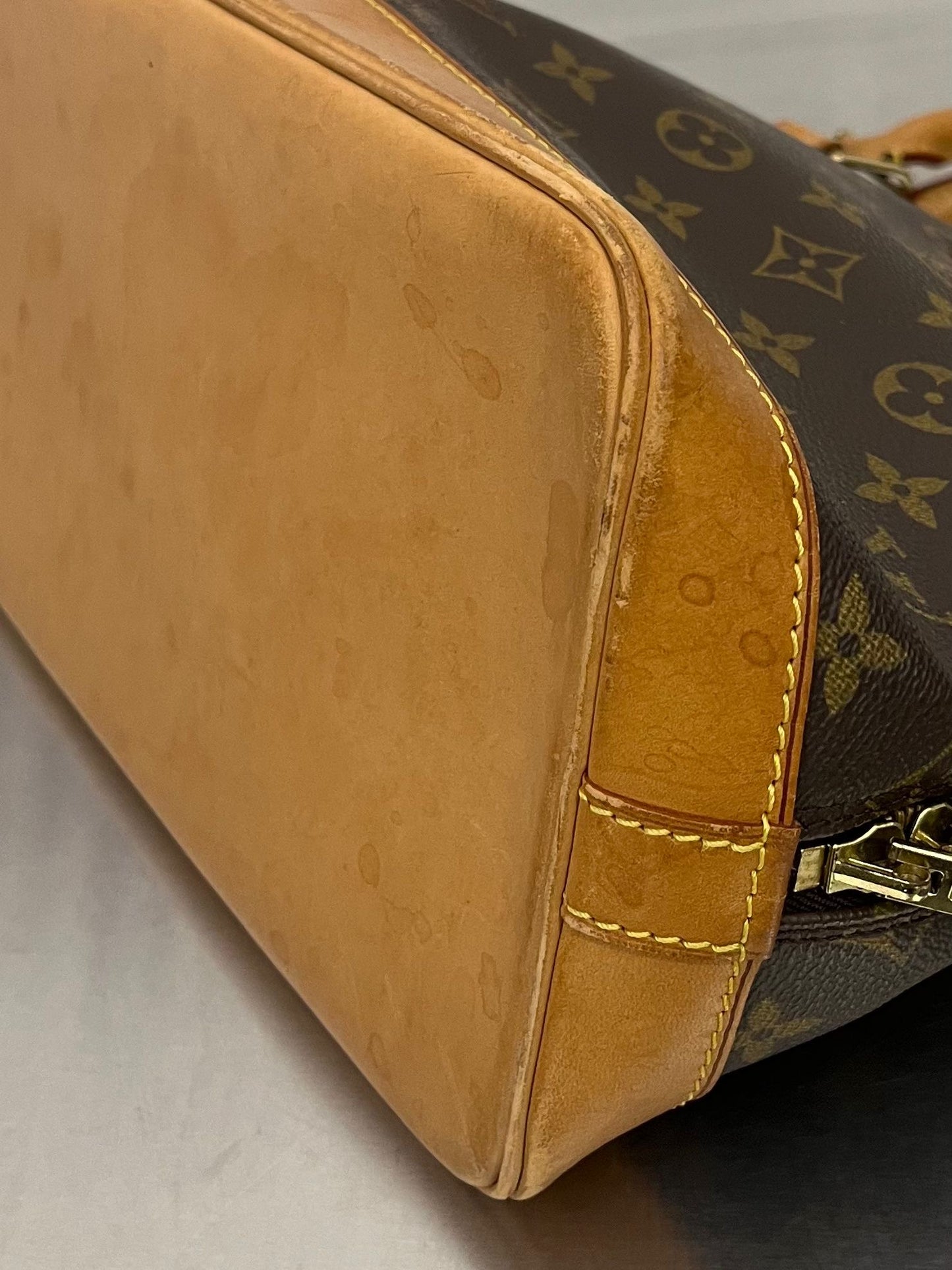 Louis Vuitton Alma PM
