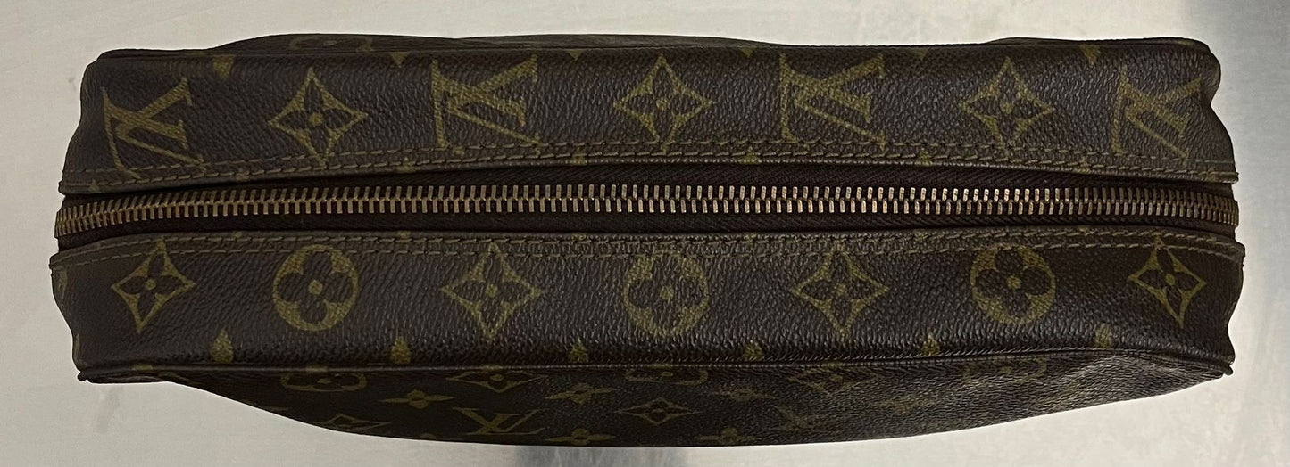 Louis Vuitton Trousse Toilette 28