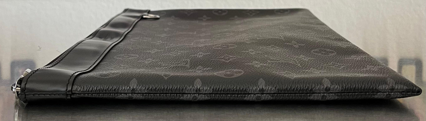 Louis Vuitton Pochette Discovery GM